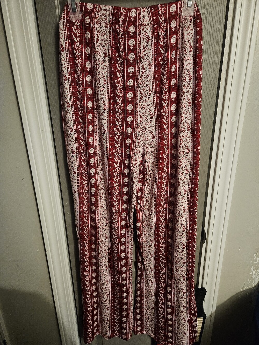 BRAND NEW ** Women's Red Patterned Wide-Leg Pants